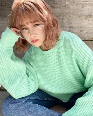 ミディアム カラー 似合わせベージュ 🍯ayumi🍯のヘアスタイル
