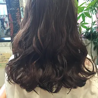 セミロング ロング カラー パーマ ヘアアレンジ 谷﨑 仁美のマツエク・マツパデザイン