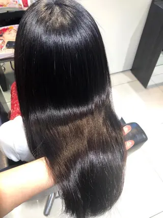 ロング 🇰🇷韓国風艶髪✨ 髪質改善 倉岡しおんのヘアスタイル