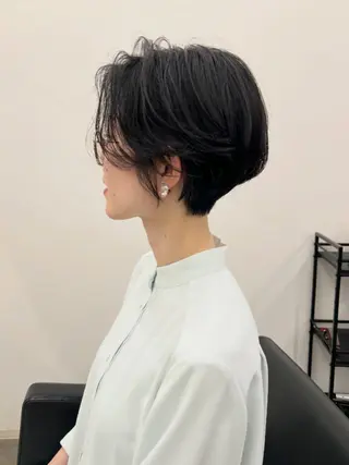 ショート 【モエカ】グランジ ウルフ/ハイトーンのヘアスタイル