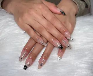 ネイル Chiara 長さだしのネイルデザイン