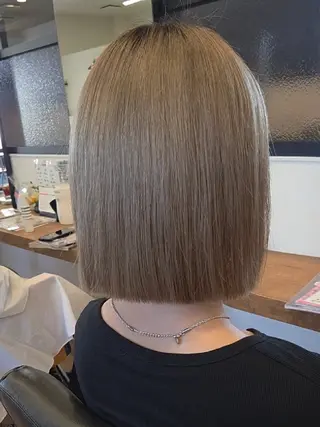 カラー ショート 関口 友菜のヘアスタイル