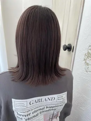 ミディアム カラー fio マナミのヘアスタイル
