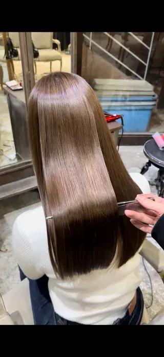 ミディアム 美髪矯正 透明感 カラー⭐️ユウキのヘアスタイル