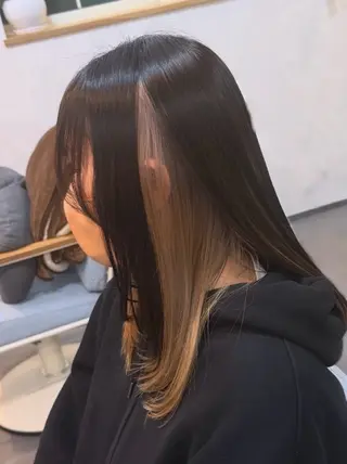 セミロング 髪のお悩みお任せ ください坂 要司のヘアスタイル