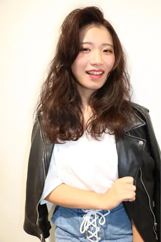 ミディアム セミロング ロング パーマ _WHITE高槻店 yusukeのヘアスタイル