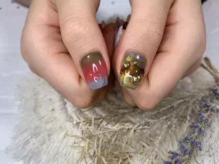 ショート カラー ネイル Le’a NailSalonのネイルデザイン