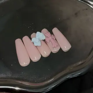 ネイル Sarina ⋆⭒˚ mavieのネイルデザイン