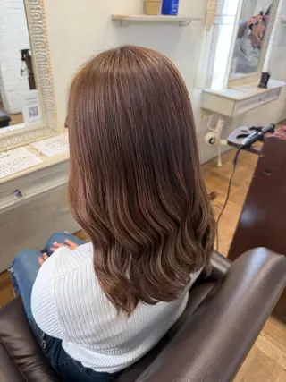 セミロング 南草津/トレンドカラ ー/パーマ 西村美月のヘアスタイル