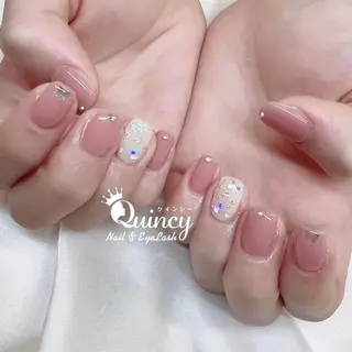 ネイル Quincy ネイル&アイラッシュのマツエク・マツパデザイン