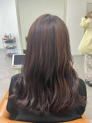 カラー 田口 夏鈴のヘアスタイル
