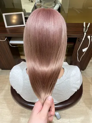 ロング TAYA 玲央のヘアスタイル