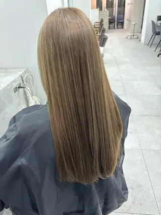 ロング カラー 佐古 里美華のヘアスタイル