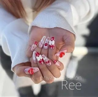 ミディアム 知花 梨花のネイルデザイン