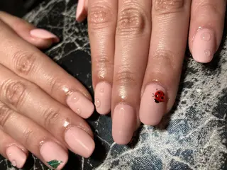 ショート ネイル ✴︎ Delightのネイルデザイン