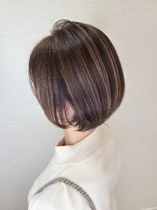 ショート カラー ブリーチカラー🌈 嘉名 真樹のヘアスタイル