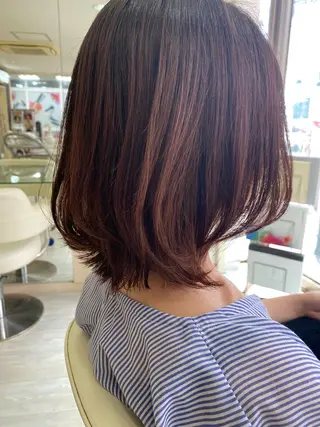 ミディアム 鬼澤 なお子のヘアスタイル