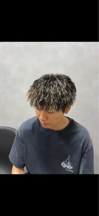ミディアム カラー パーマ メンズ メンズパーマ特化 美容師kouyaのヘアスタイル