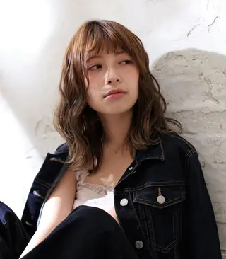 ミディアム 小林 永佳のヘアスタイル