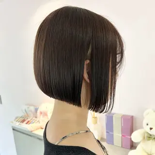 ショート カラー ボブ×艶髪｜ 艶カラー🩶石橋怜大のヘアスタイル
