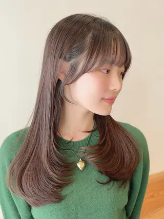 ロング カラー VIEW EHIME 齋藤  あつきのヘアスタイル