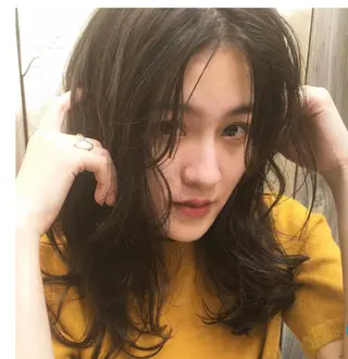 セミロング パーマ ブルーモスクTOKYO所属・🌿ブルーモスク TOKYO🌿のヘアスタイル