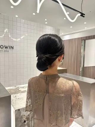 セミロング ヘアアレンジ 久力琴音''透明感 カラー''アレンジのヘアスタイル