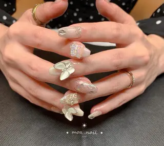 ネイル MoaNail🫶 Yoshiのネイルデザイン