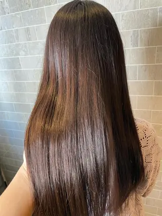 ロング ブリーチ毛矯正.髪質 改善.髪にドラマをのヘアスタイル