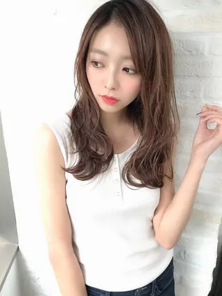 ロング 前地 麻衣のヘアスタイル