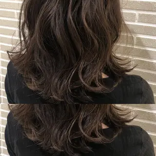ミディアム カラー 山北 咲子のヘアスタイル