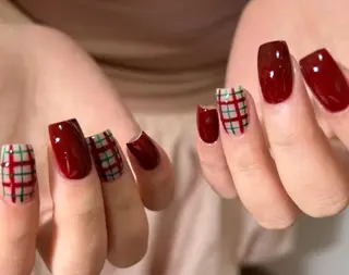 ネイル Pure&Rich Nailのネイルデザイン