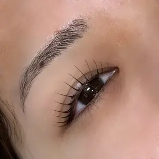 マツエク・マツパ m.wish Yuna🍒の眉毛・アイブロウイメージ