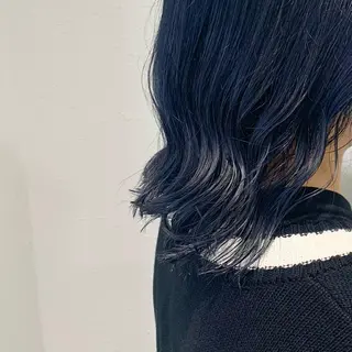 ミディアム カラー shiho .のヘアスタイル