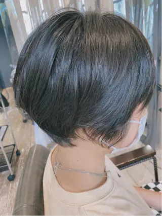 ショート カラー 水原 恵莉香のヘアスタイル
