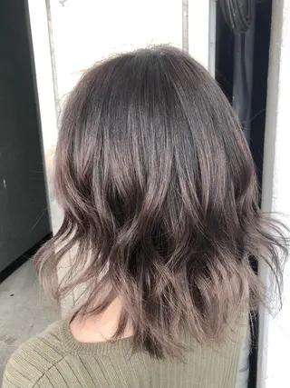 カラー ダブルスキルエクステ /羽エクステ白石宇由のヘアスタイル