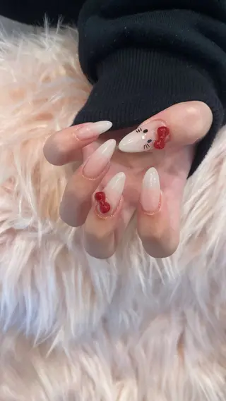 ネイル crystal ⭐︎ colorのネイルデザイン