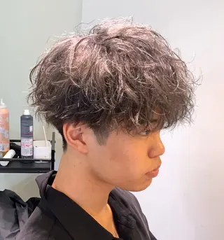 カラー パーマ メンズ 濱口 健慎のヘアスタイル