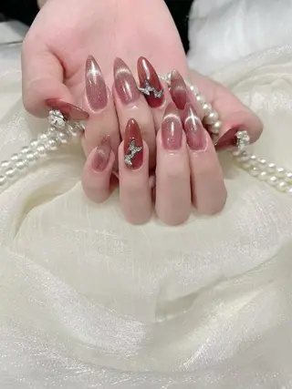 ネイル 🌈 Laule'aのネイルデザイン
