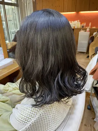 ミディアム 山木 裕子のヘアスタイル