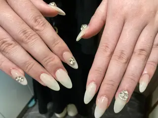 ロング ネイル ✴︎ Delightのネイルデザイン