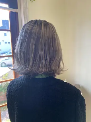 ミディアム カラー ヘアアレンジ カットパーマモデル 山中 遥のヘアスタイル