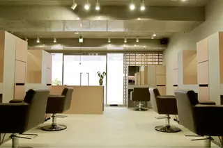 吉田一輝 外国人パーマのヘアスタイル