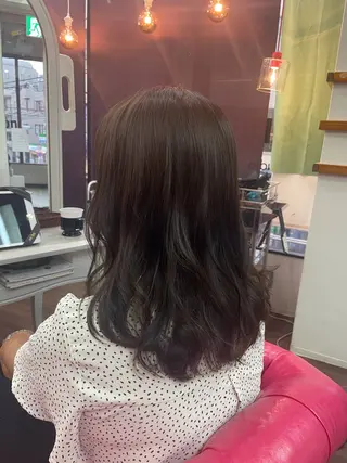 セミロング アトリエ ネッコのヘアスタイル