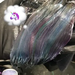 ミディアム サイレント美容師 アイリィのヘアスタイル