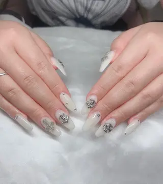 ネイル Lee Nails チップ長さだし専門店のネイルデザイン