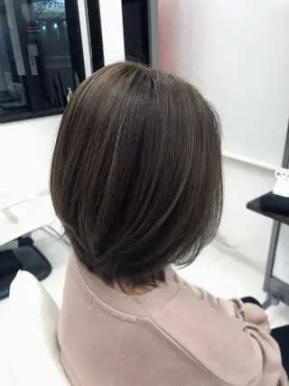 ミディアム カラー 小松 瑞季のヘアスタイル