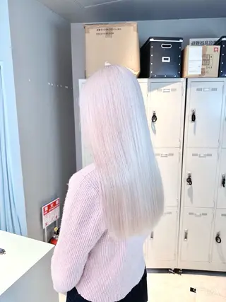 ロング カラー 🪄池袋ハイトーン 🪄ブリーチカラーのヘアスタイル