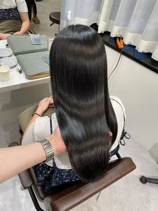 ロング 酸性縮毛矯正 Coreすずのヘアスタイル