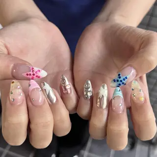 セミロング Kei 個性派ネイルのネイルデザイン